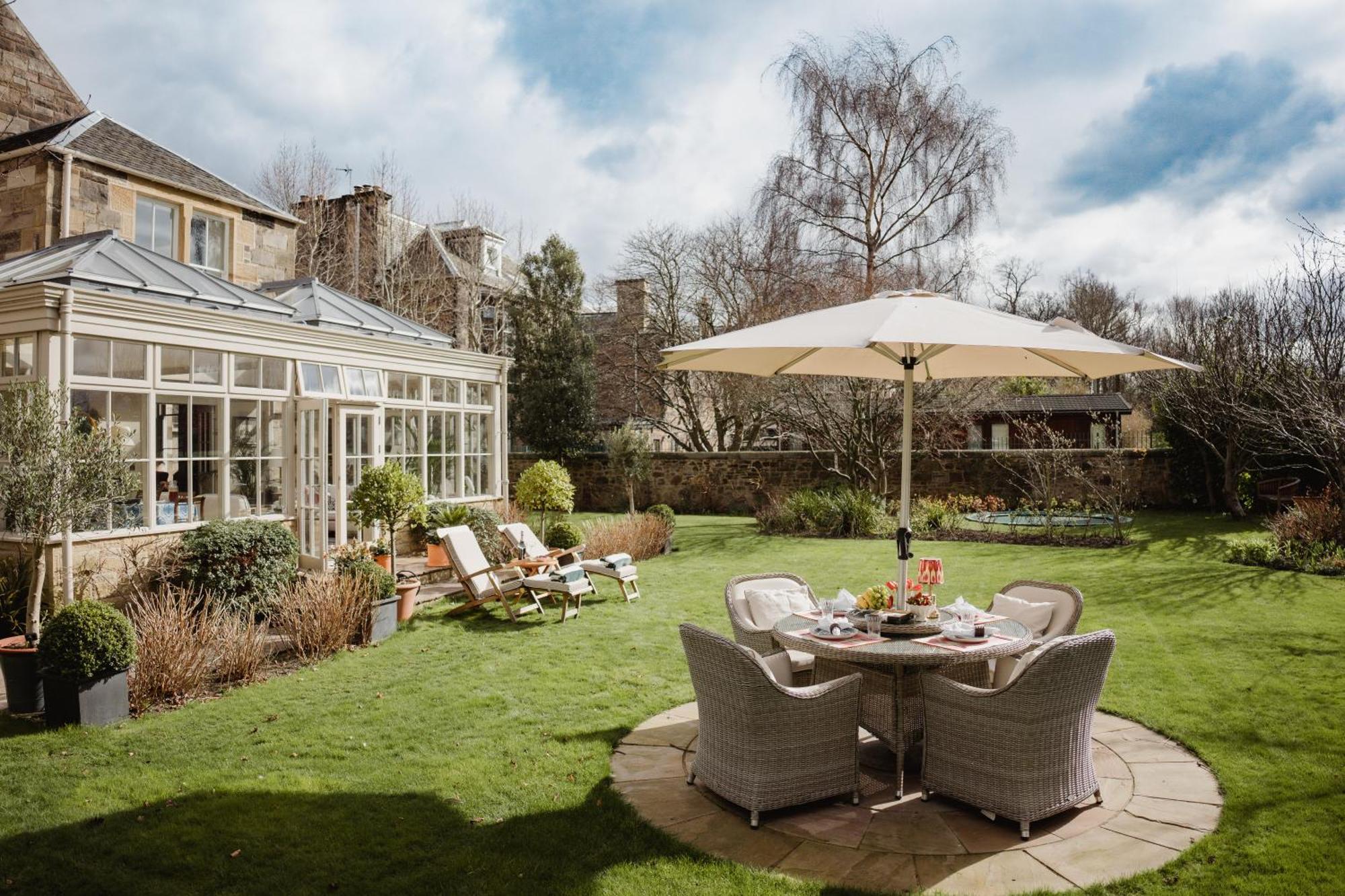 Private And Prestigious Luxury Holiday home Edinburgh
